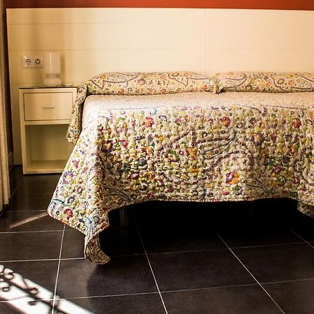 Hostal San Vicente II Севилья Экстерьер фото