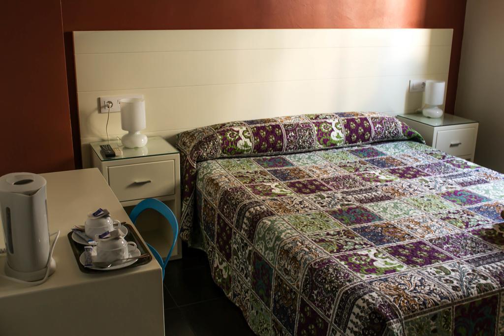 Hostal San Vicente II Севилья Номер фото