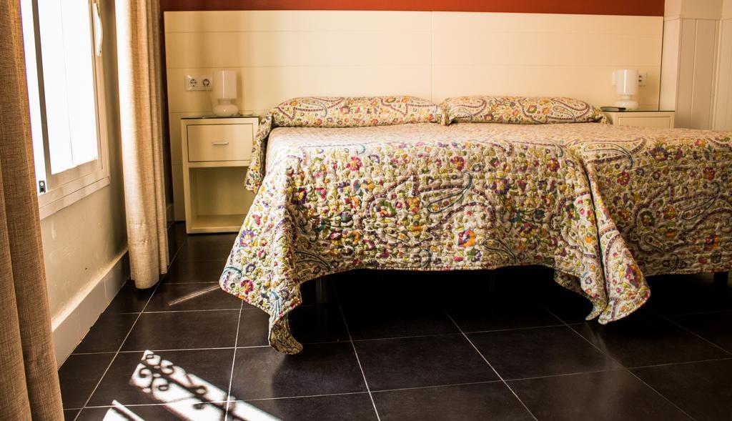 Hostal San Vicente II Севилья Экстерьер фото